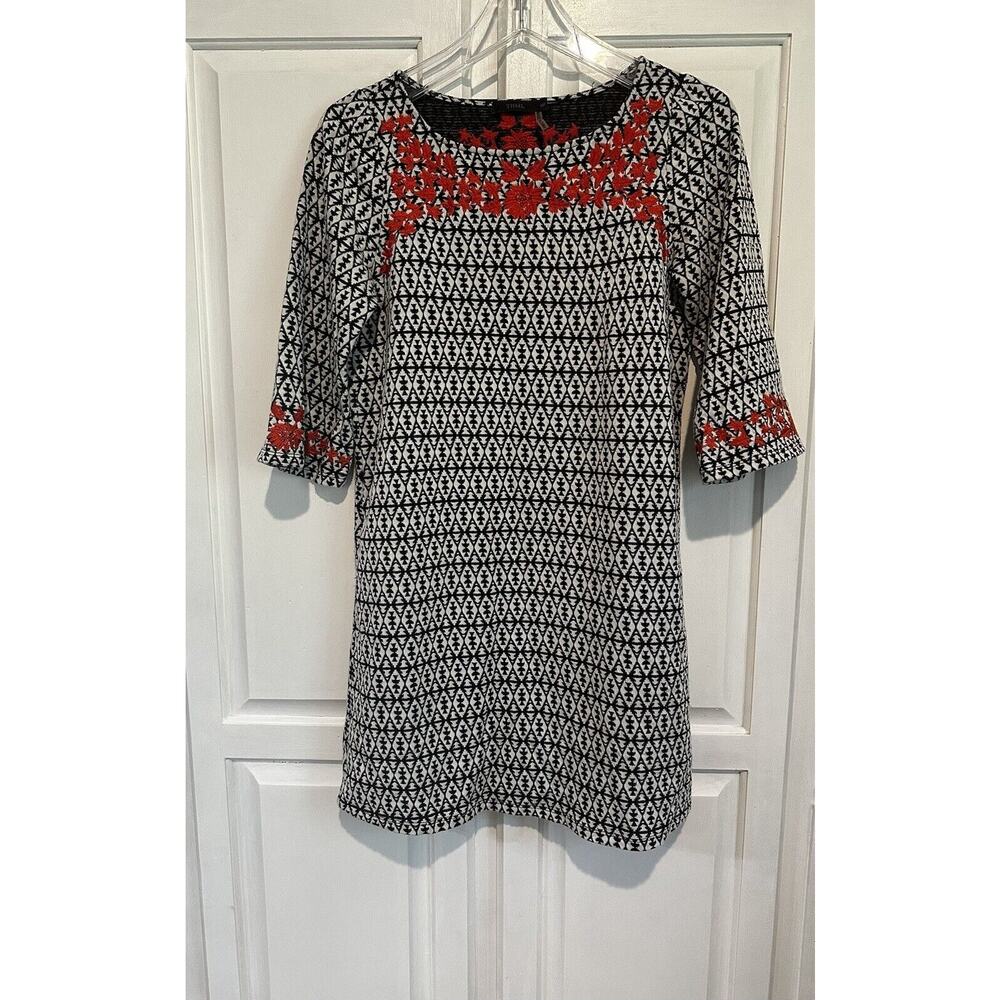 THML Anthropologie Size MP Shift Dress Flare Sleeve Embroidered Black White Knit